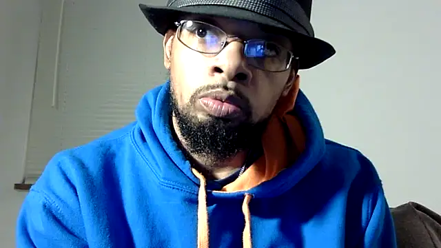 Snapshot of WhiskeyWood_DuhGOD chatting on 02/10/25, 02:08 WhiskeyWood DuhGOD online show from 02/10/25, 02:08