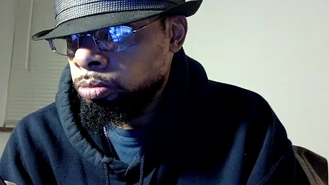 Snapshot of WhiskeyWood_DuhGOD chatting on 02/18/25, 02:16 WhiskeyWood DuhGOD online show from 02/18/25, 02:16