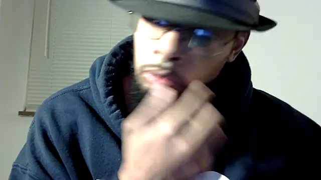 Snapshot of WhiskeyWood_DuhGOD chatting on 02/21/25, 02:17 WhiskeyWood DuhGOD online show from 02/21/25, 02:17