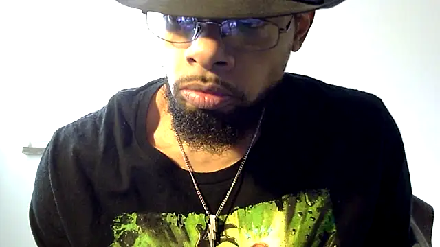 Snapshot of WhiskeyWood_DuhGOD chatting on 02/26/25, 05:17 WhiskeyWood DuhGOD online show from 02/26/25, 05:17