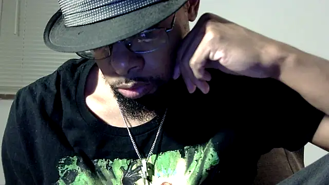 Snapshot of WhiskeyWood_DuhGOD chatting on 02/27/25, 02:21 WhiskeyWood DuhGOD online show from 02/27/25, 02:21