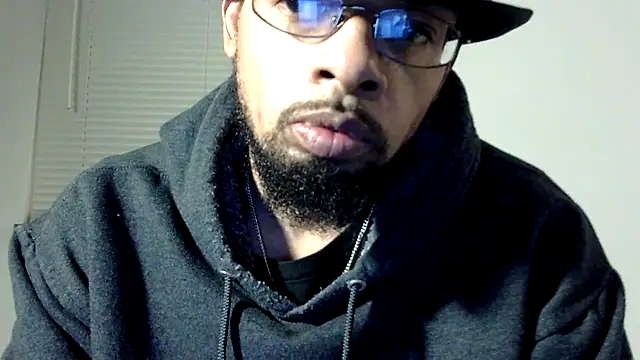 Snapshot of WhiskeyWood_DuhGOD chatting on 02/28/25, 02:20 WhiskeyWood DuhGOD online show from 02/28/25, 02:20