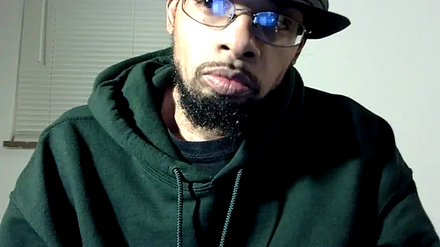 Snapshot of WhiskeyWood_DuhGOD chatting on 03/02/25, 02:30 WhiskeyWood DuhGOD online show from 03/02/25, 02:30