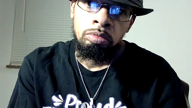 Snapshot of WhiskeyWood_DuhGOD chatting on 03/06/25, 02:19 WhiskeyWood DuhGOD online show from 03/06/25, 02:19