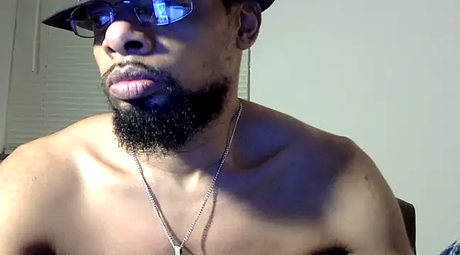 Snapshot of WhiskeyWood_DuhGOD chatting on 03/15/25, 01:30 WhiskeyWood DuhGOD online show from 03/15/25, 01:30