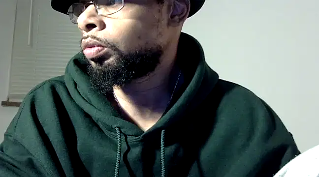 Snapshot of WhiskeyWood_DuhGOD chatting on 03/17/25, 01:57 WhiskeyWood DuhGOD online show from 03/17/25, 01:57