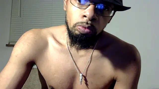 Snapshot of WhiskeyWood_DuhGOD chatting on 03/19/25, 01:54 WhiskeyWood DuhGOD online show from 03/19/25, 01:54