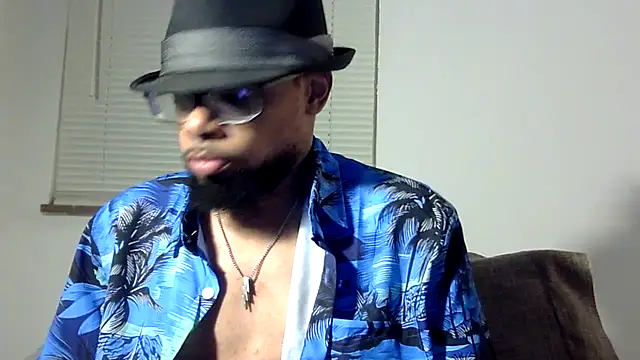 Snapshot of WhiskeyWood_DuhGOD chatting on 09/14/25, 01:16 WhiskeyWood DuhGOD online show from 09/14/25, 01:16