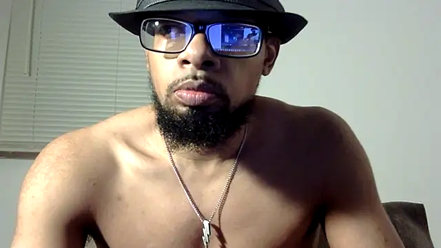 Snapshot of WhiskeyWood_DuhGOD chatting on 10/19/25, 01:06 WhiskeyWood DuhGOD online show from 10/19/25, 01:06