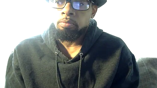 Snapshot of WhiskeyWood_DuhGOD chatting on 10/23/25, 04:17 WhiskeyWood DuhGOD online show from 10/23/25, 04:17