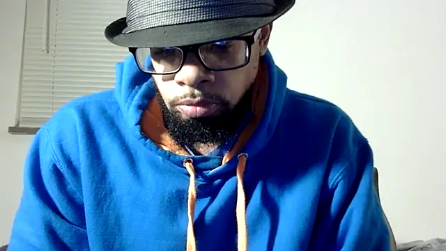 Snapshot of WhiskeyWood_DuhGOD chatting on 10/27/25, 01:09 WhiskeyWood DuhGOD online show from 10/27/25, 01:09