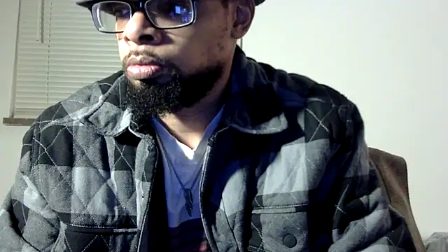 Snapshot of WhiskeyWood_DuhGOD chatting on 11/10/25, 02:10 WhiskeyWood DuhGOD online show from 11/10/25, 02:10