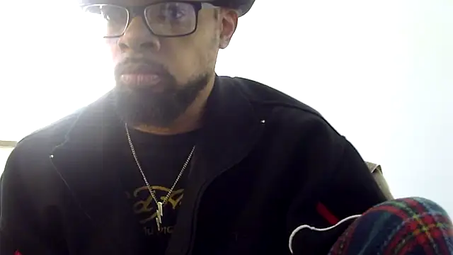 Snapshot of WhiskeyWood_DuhGOD chatting on 11/13/25, 05:45 WhiskeyWood DuhGOD online show from 11/13/25, 05:45