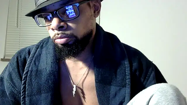 Snapshot of WhiskeyWood_DuhGOD chatting on 11/21/25, 02:10 WhiskeyWood DuhGOD online show from 11/21/25, 02:10