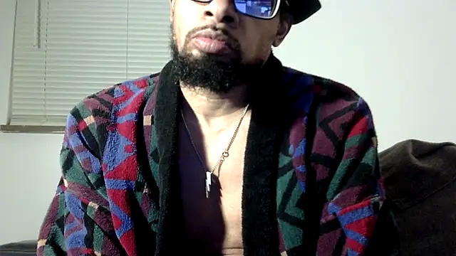 Snapshot of WhiskeyWood_DuhGOD chatting on 11/25/25, 02:11 WhiskeyWood DuhGOD online show from 11/25/25, 02:11