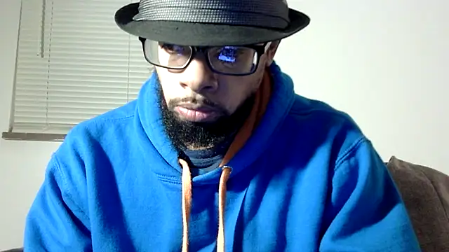 Snapshot of WhiskeyWood_DuhGOD chatting on 12/01/25, 02:05 WhiskeyWood DuhGOD online show from 12/01/25, 02:05