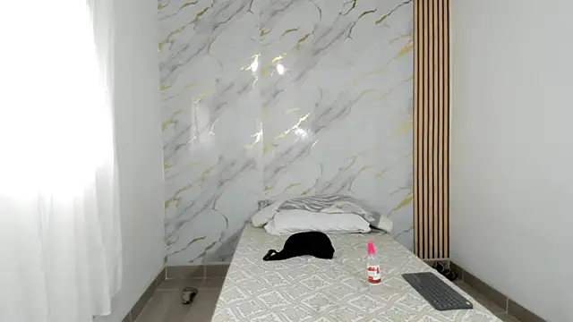 Snapshot of coralcarter1 chatting on 01/08/26, 05:48 coralcarter1 online show from 01/08/26, 05:48