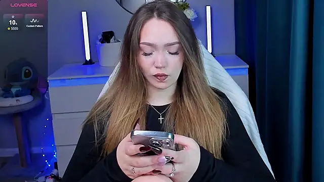 Evia r0se online show from 10/18/25, 01:34