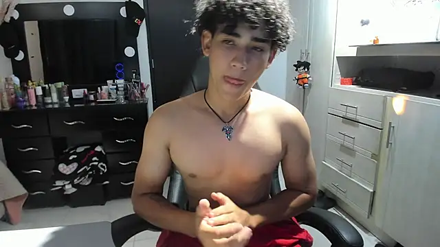 Snapshot of jake_willianss chatting on 05/07/26, 10:15 jake willianss online show from 05/07/26, 10:15