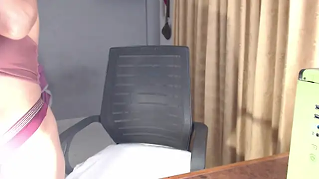 SusanLeroy online show from 11/28/25, 09:23