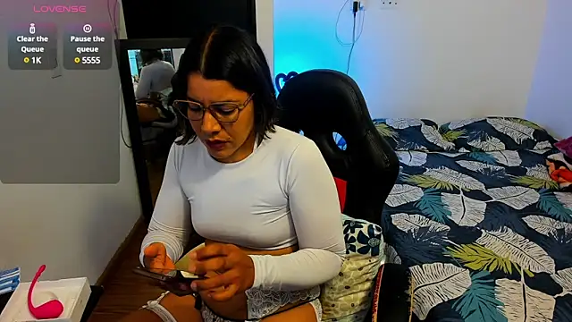 peanut tangerine online show from 02/12/25, 06:19