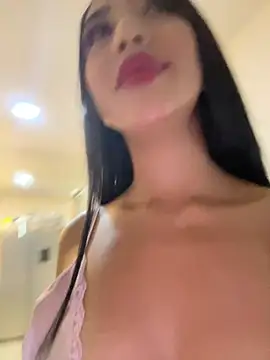 Snapshot of SOPHIACANDY19_ chatting on 05/01/26, 12:37 SOPHIACANDY19 online show from 05/01/26, 12:37