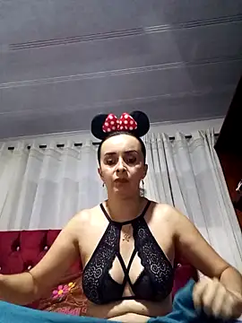 Samantha Sullivan  online show from 11/01/25, 02:13