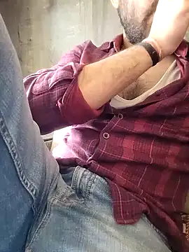 Snapshot of 77fuckerboy_ chatting on 03/13/25, 02:38 77fuckerboy online show from 03/13/25, 02:38