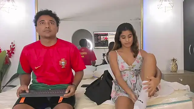 Snapshot of mia_and_masterboy chatting on 12/10/24, 11:40 mia and masterboy online show from 12/10/24, 11:40