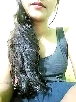 Snapshot of MISSQUEEN48 chatting on 02/14/25, 05:46 MISSQUEEN48 online show from 02/14/25, 05:46