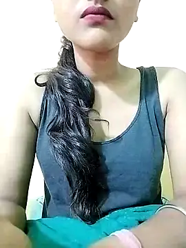 Snapshot of MISSQUEEN48 chatting on 03/17/25, 07:35 MISSQUEEN48 online show from 03/17/25, 07:35