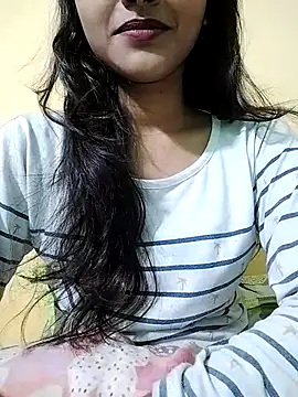 Snapshot of MISSQUEEN48 chatting on 01/06/26, 05:44 MISSQUEEN48 online show from 01/06/26, 05:44