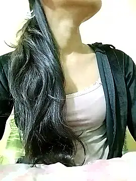 Snapshot of MISSQUEEN48 chatting on 01/08/26, 06:05 MISSQUEEN48 online show from 01/08/26, 06:05