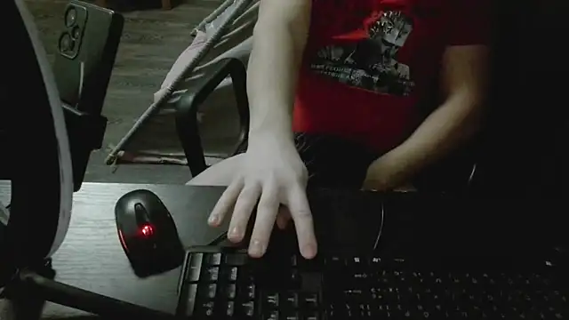 Snapshot of gamblingbum chatting on 02/05/26, 04:28 gamblingbum online show from 02/05/26, 04:28