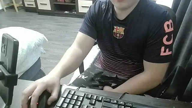 Snapshot of gamblingbum chatting on 03/07/26, 01:52 gamblingbum online show from 03/07/26, 01:52