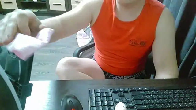 Snapshot of gamblingbum chatting on 04/03/26, 03:21 gamblingbum online show from 04/03/26, 03:21