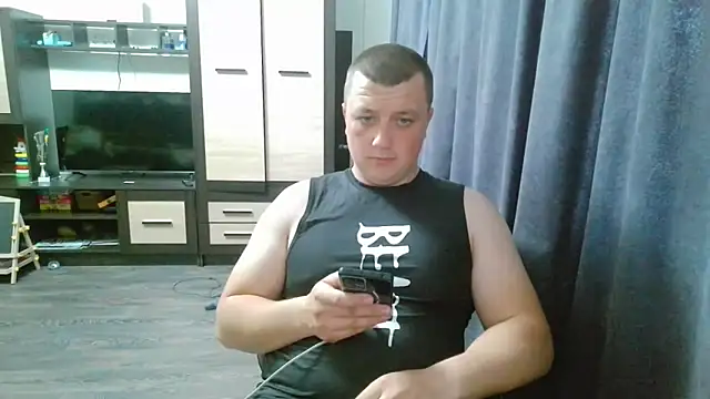 Snapshot of gamblingbum chatting on 05/07/26, 12:32 gamblingbum online show from 05/07/26, 12:32