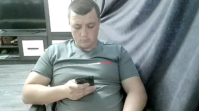 Snapshot of gamblingbum chatting on 05/11/26, 09:48 gamblingbum online show from 05/11/26, 09:48
