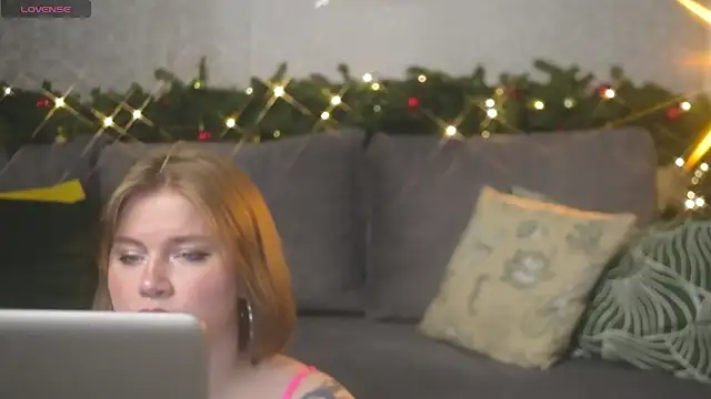 Kira Citro online show from 12/17/24, 10:11