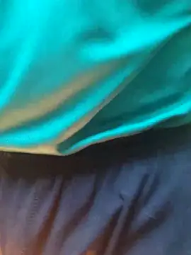 Snapshot of Wild-Honey chatting on 12/21/24, 03:25 Wild-Honey online show from 12/21/24, 03:25