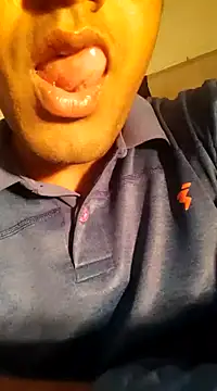 Snapshot of Wild-Honey chatting on 12/24/24, 09:50 Wild-Honey online show from 12/24/24, 09:50