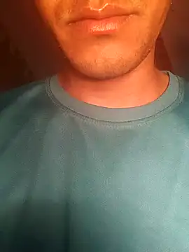 Snapshot of Wild-Honey chatting on 01/11/25, 12:01 Wild-Honey online show from 01/11/25, 12:01