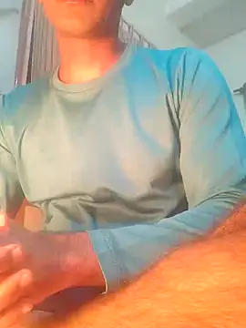 Snapshot of Wild-Honey chatting on 01/13/25, 02:42 Wild-Honey online show from 01/13/25, 02:42