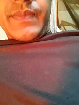 Snapshot of Wild-Honey chatting on 01/22/25, 10:40 Wild-Honey online show from 01/22/25, 10:40