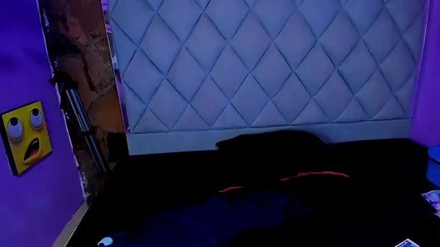 venusowen  online show from 09/22/25, 01:35