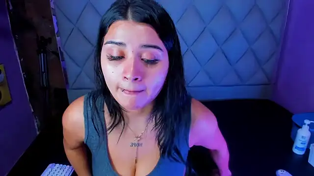 venusowen  online show from 10/02/25, 01:07