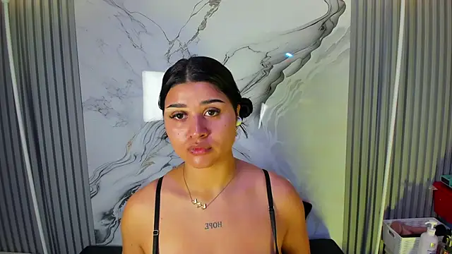 Snapshot of venusowen_ chatting on 07/04/26, 03:18 venusowen online show from 07/04/26, 03:18