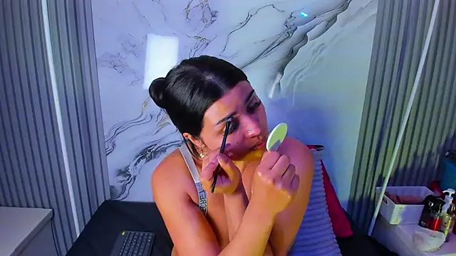 Snapshot of venusowen_ chatting on 07/23/26, 01:42 venusowen online show from 07/23/26, 01:42