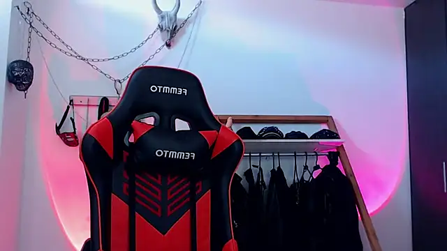 LilithSharon online show from 01/30/25, 09:14