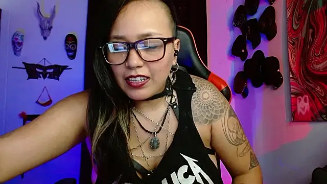 Snapshot of LilithSharon chatting on 02/03/26, 04:45 LilithSharon online show from 02/03/26, 04:45